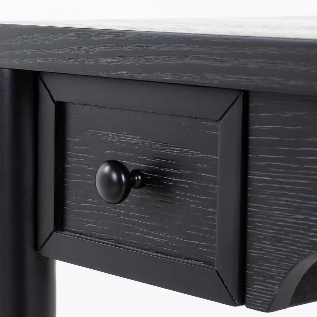 Minimalist Vanity Table With Mirror